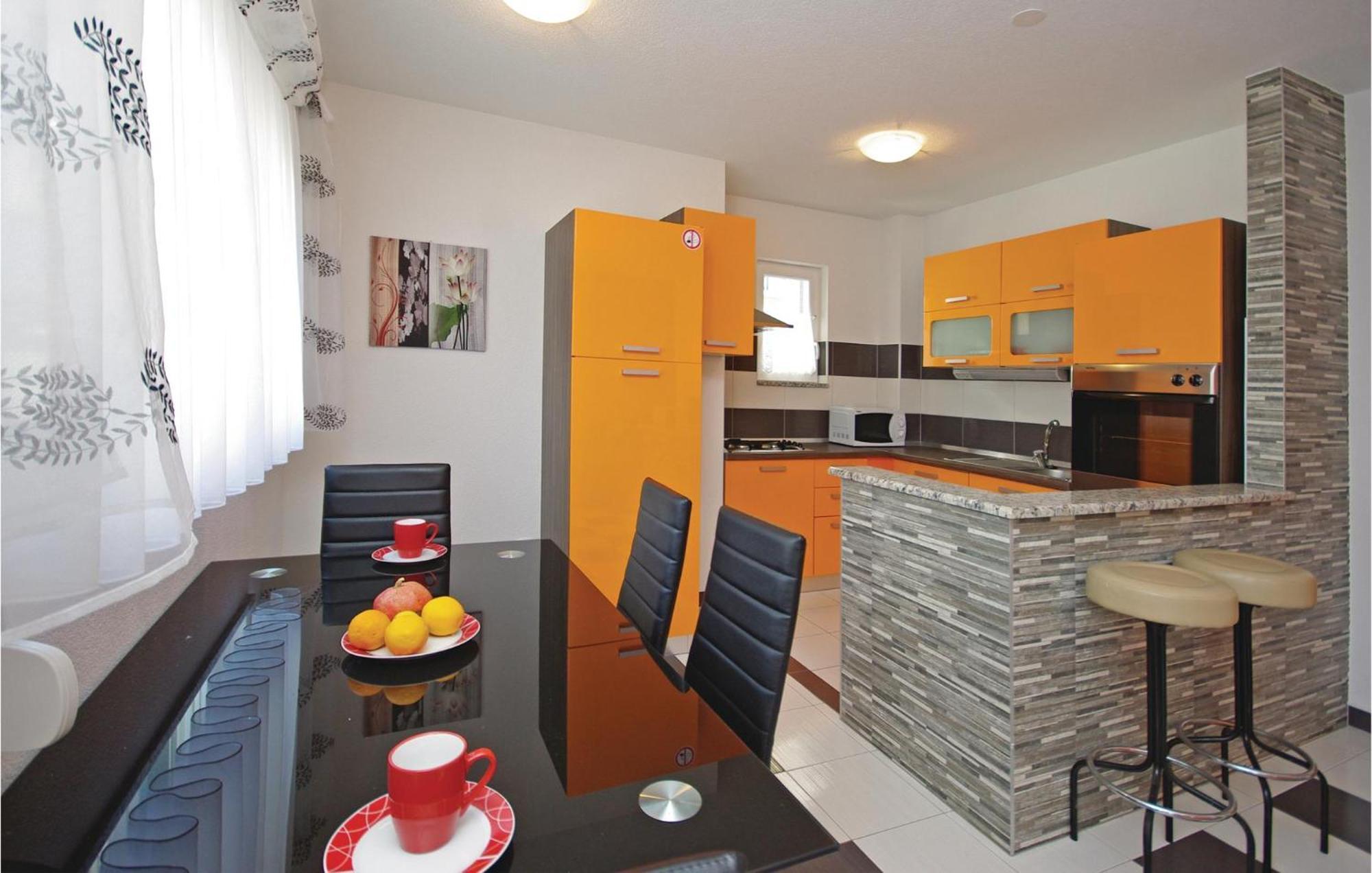 Gorgeous Apartment In Makarska With Wifi Eksteriør bilde