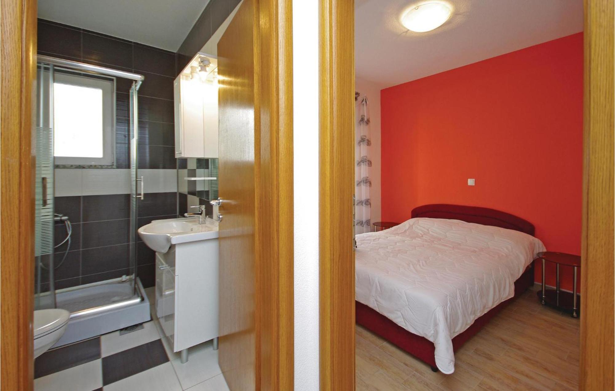 Gorgeous Apartment In Makarska With Wifi Eksteriør bilde