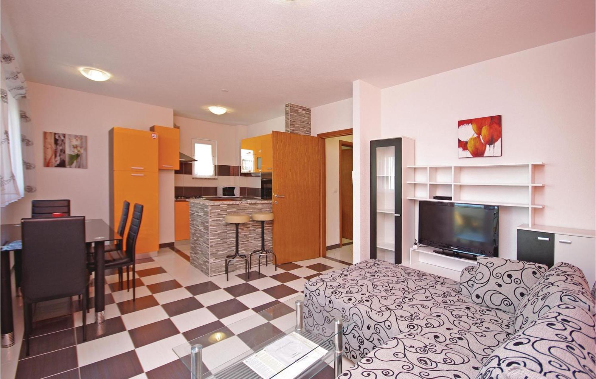 Gorgeous Apartment In Makarska With Wifi Eksteriør bilde