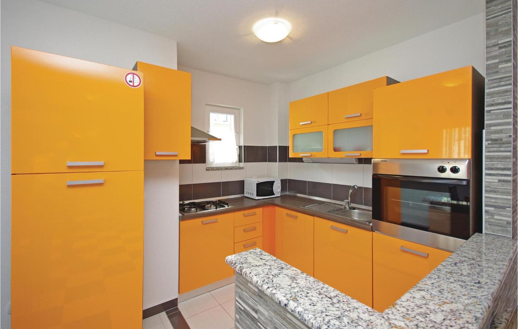 Gorgeous Apartment In Makarska With Wifi Eksteriør bilde