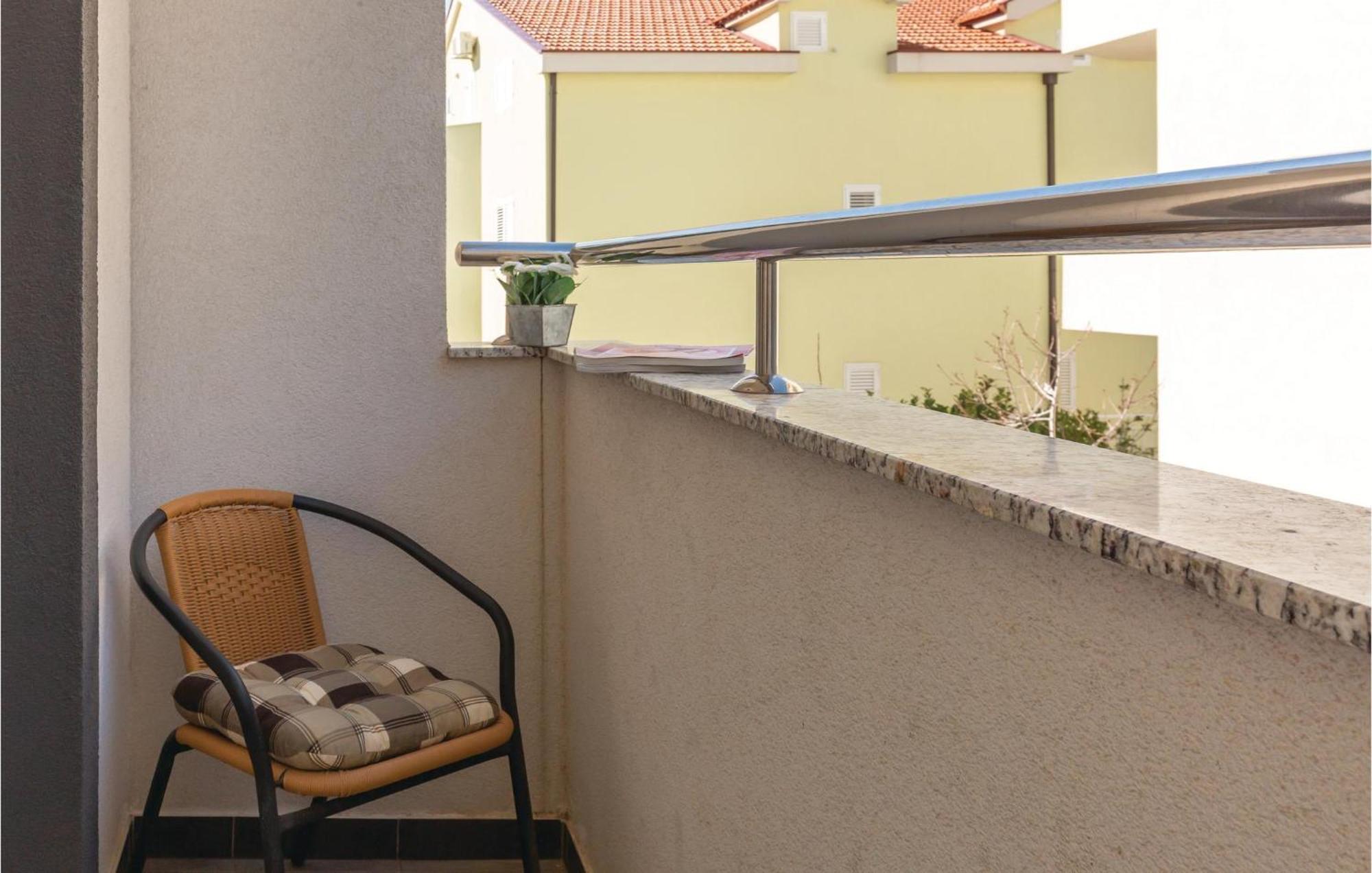 Gorgeous Apartment In Makarska With Wifi Eksteriør bilde